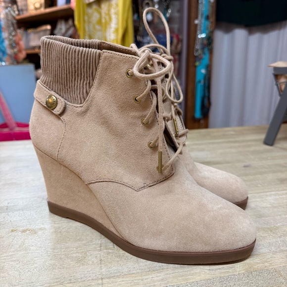 Michael Kors Shoes - MICHAEL KORS Carrigan Tan Suede Wedge Ankle Boots Sz 10